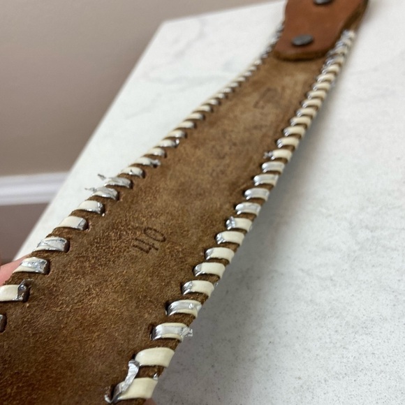 Vintage Tooled Leather Acorn and Leaf Belt - Picture 7 of 8
